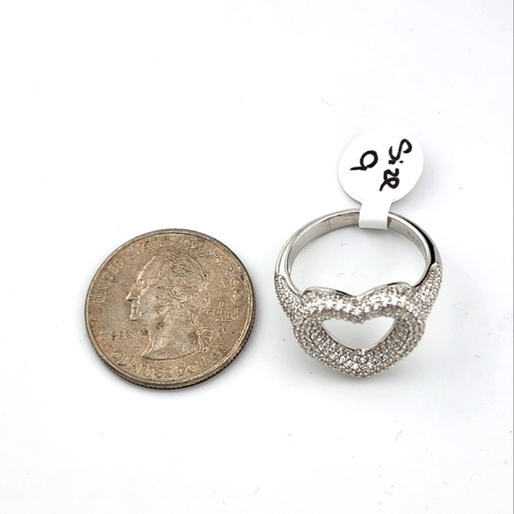Elegant 925 Sterling Silver Heart Ring – Polished & Chic Design - Picture 11 of 11